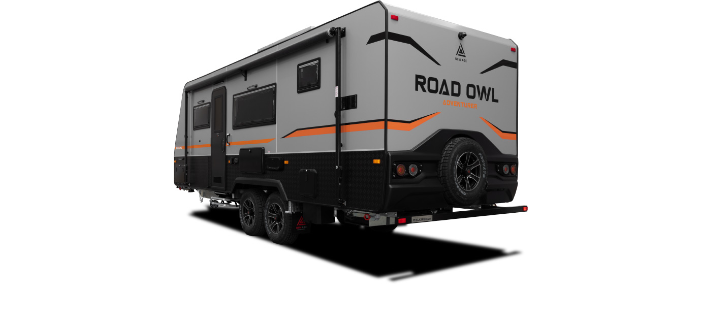 Road Owl 21 Ft Adventurer Rear 3/4